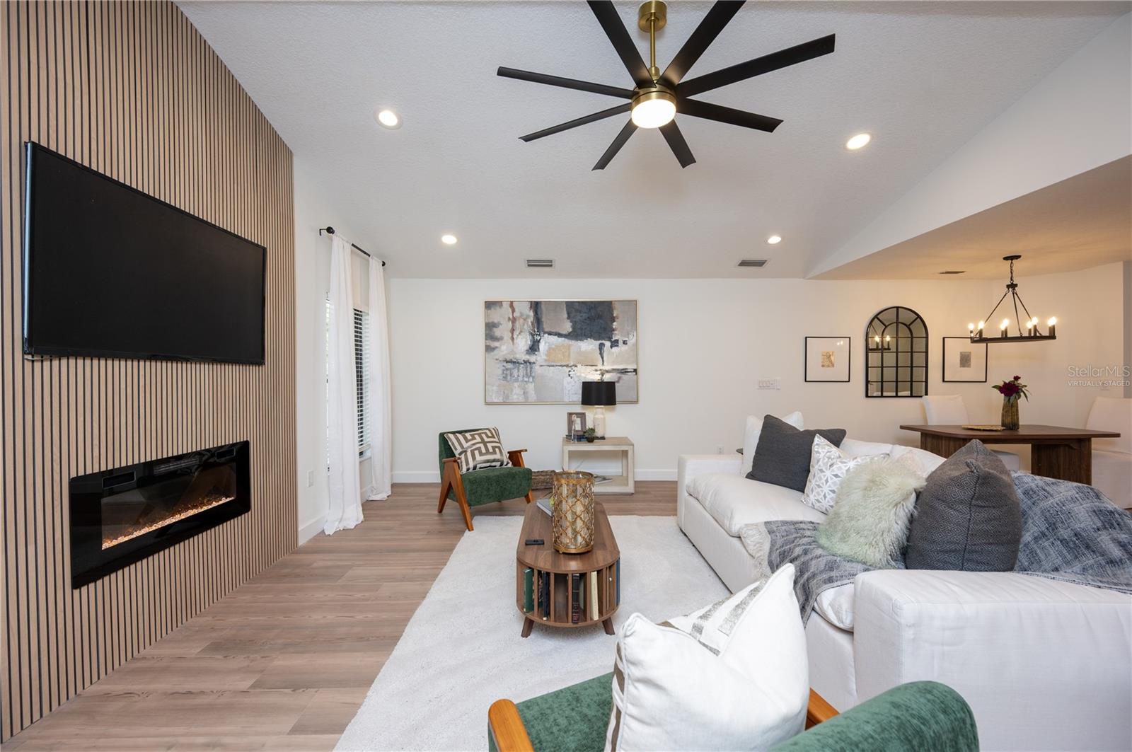 Image 5 of 27 For 14817 Farnham Way