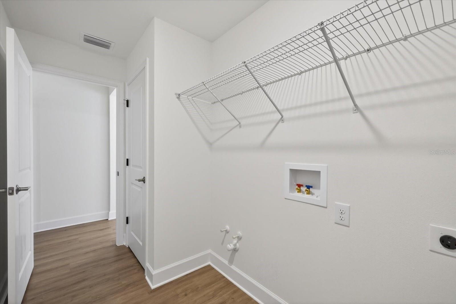 Image 12 of 46 For 6117 Alderwood Street