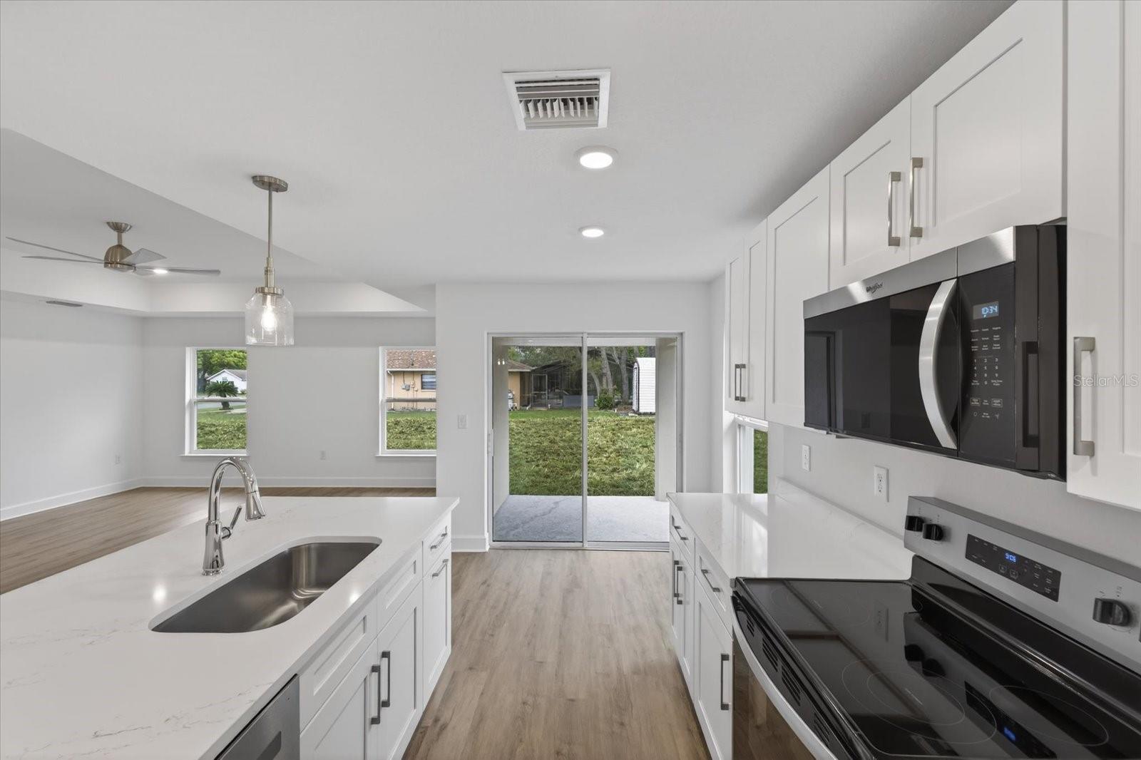 Image 20 of 46 For 6117 Alderwood Street