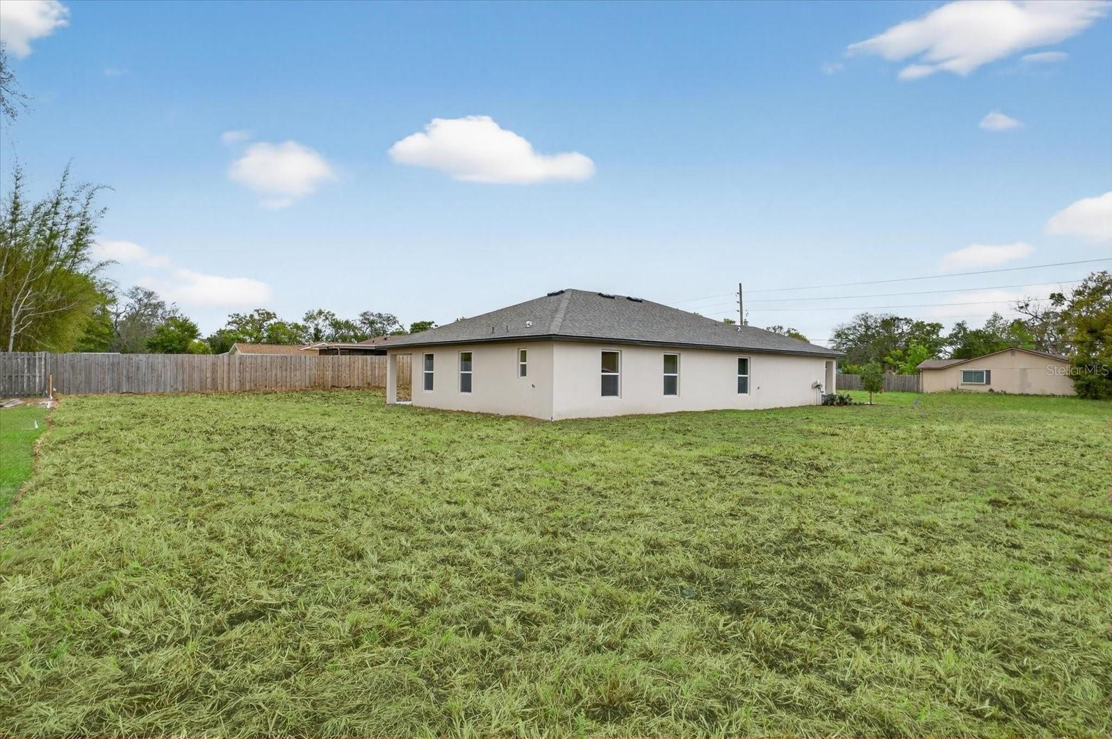 Image 36 of 46 For 6117 Alderwood Street