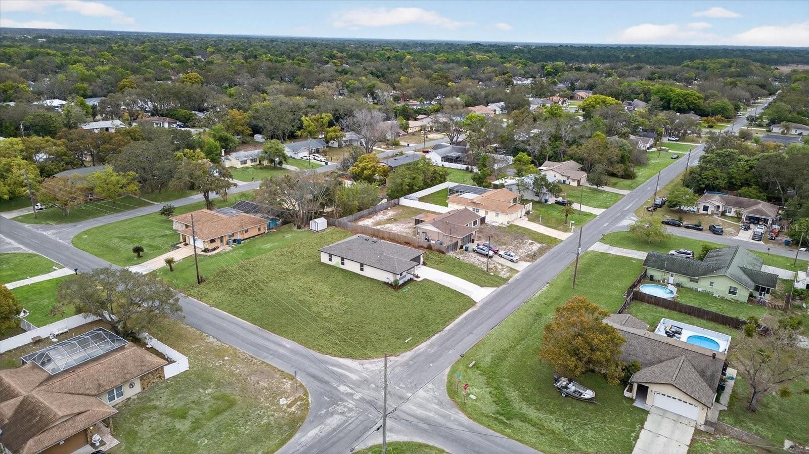 Image 38 of 46 For 6117 Alderwood Street