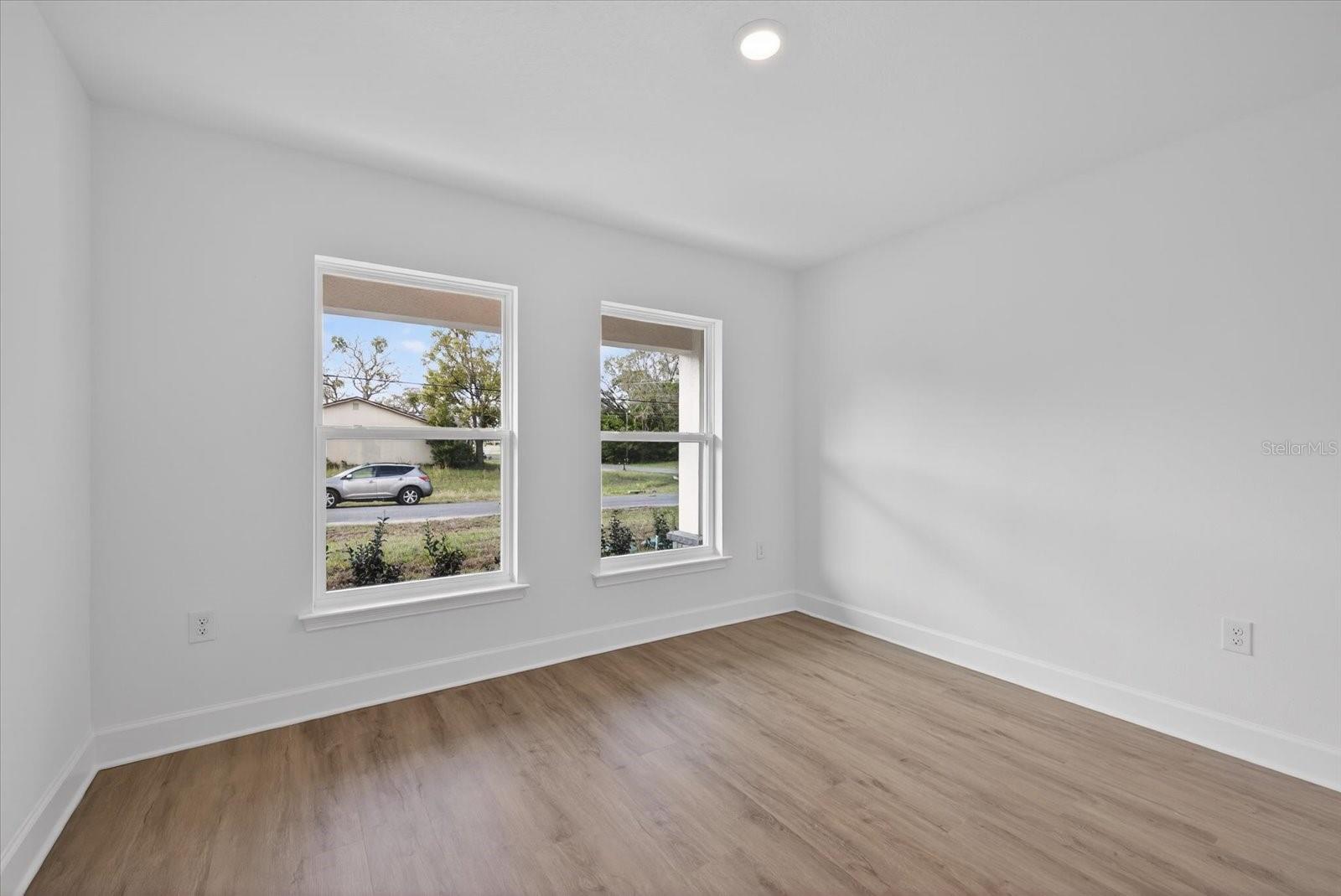 Image 6 of 46 For 6117 Alderwood Street