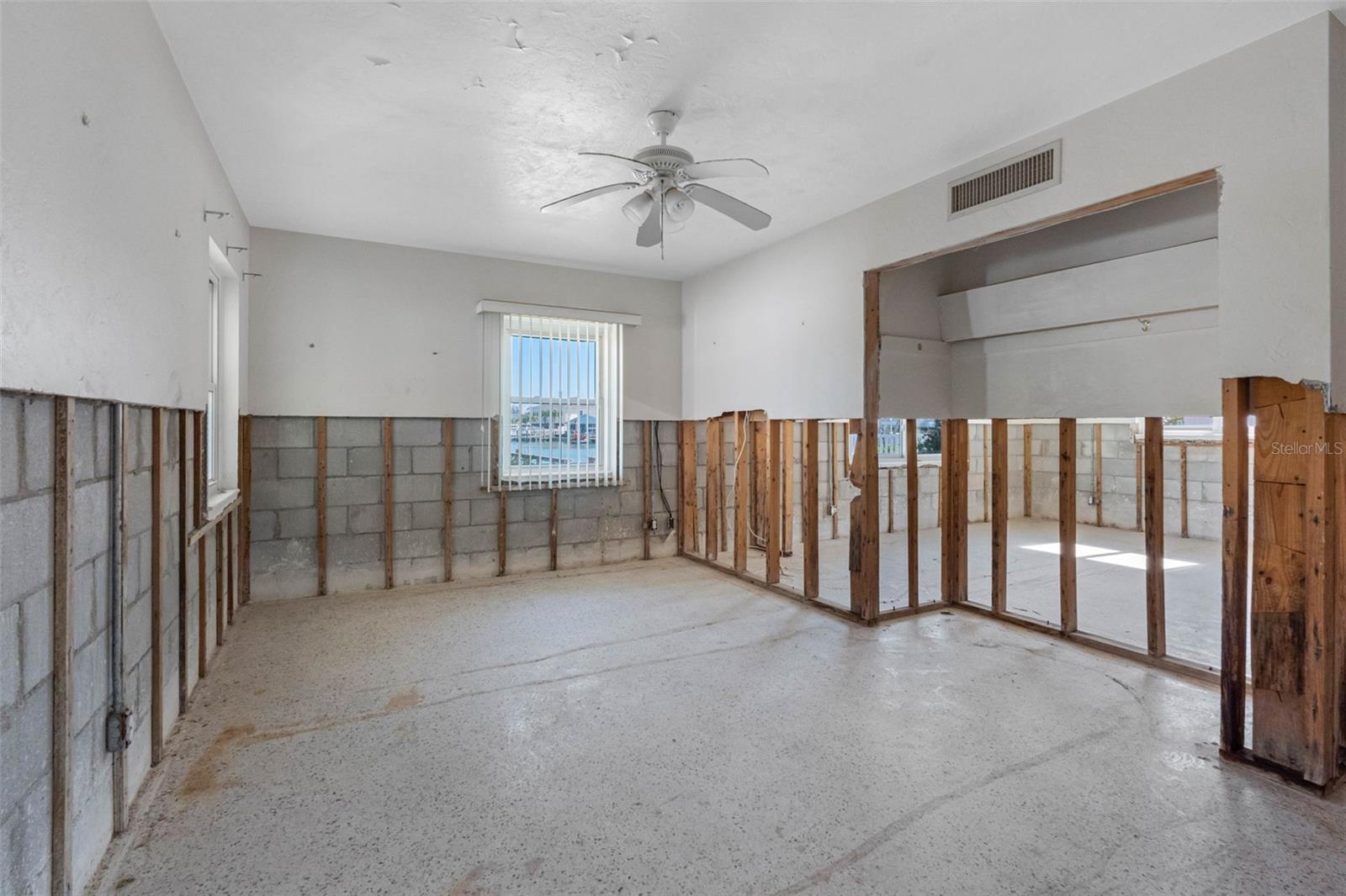 Image 49 of 64 For 555 115th Avenue