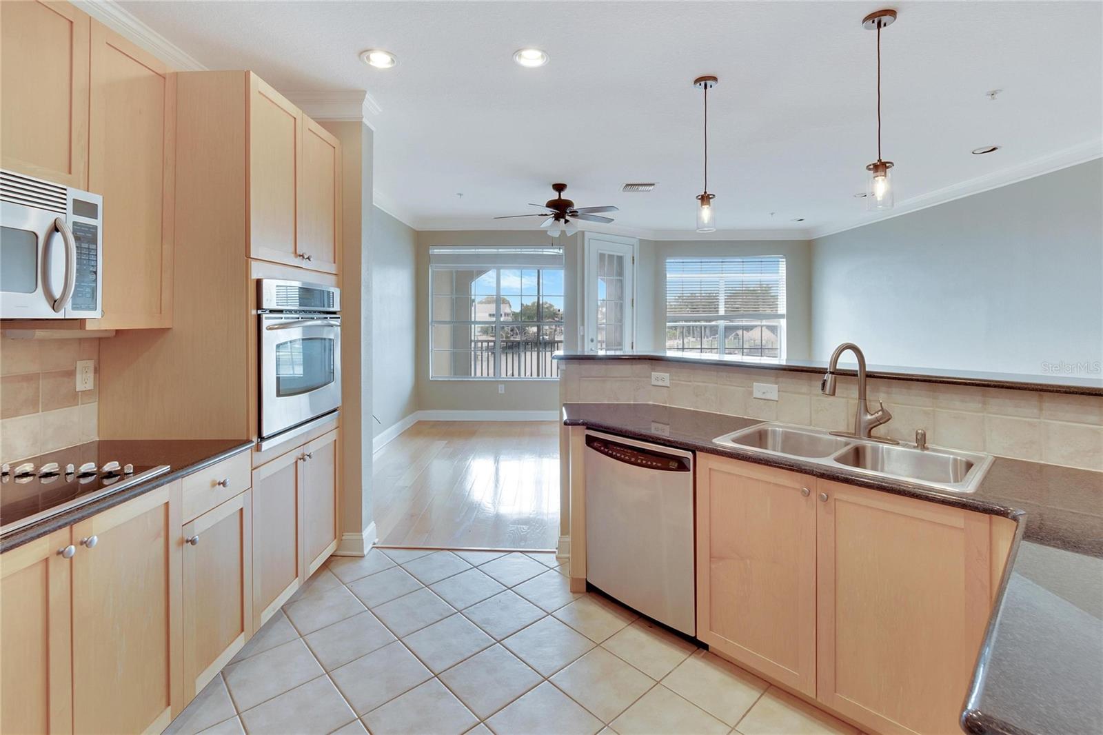 Image 13 of 53 For 6414 Sunset Bay Circle