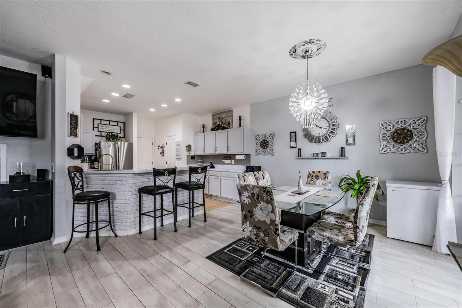 Image 9 of 44 For 11103 Silver Fern Way