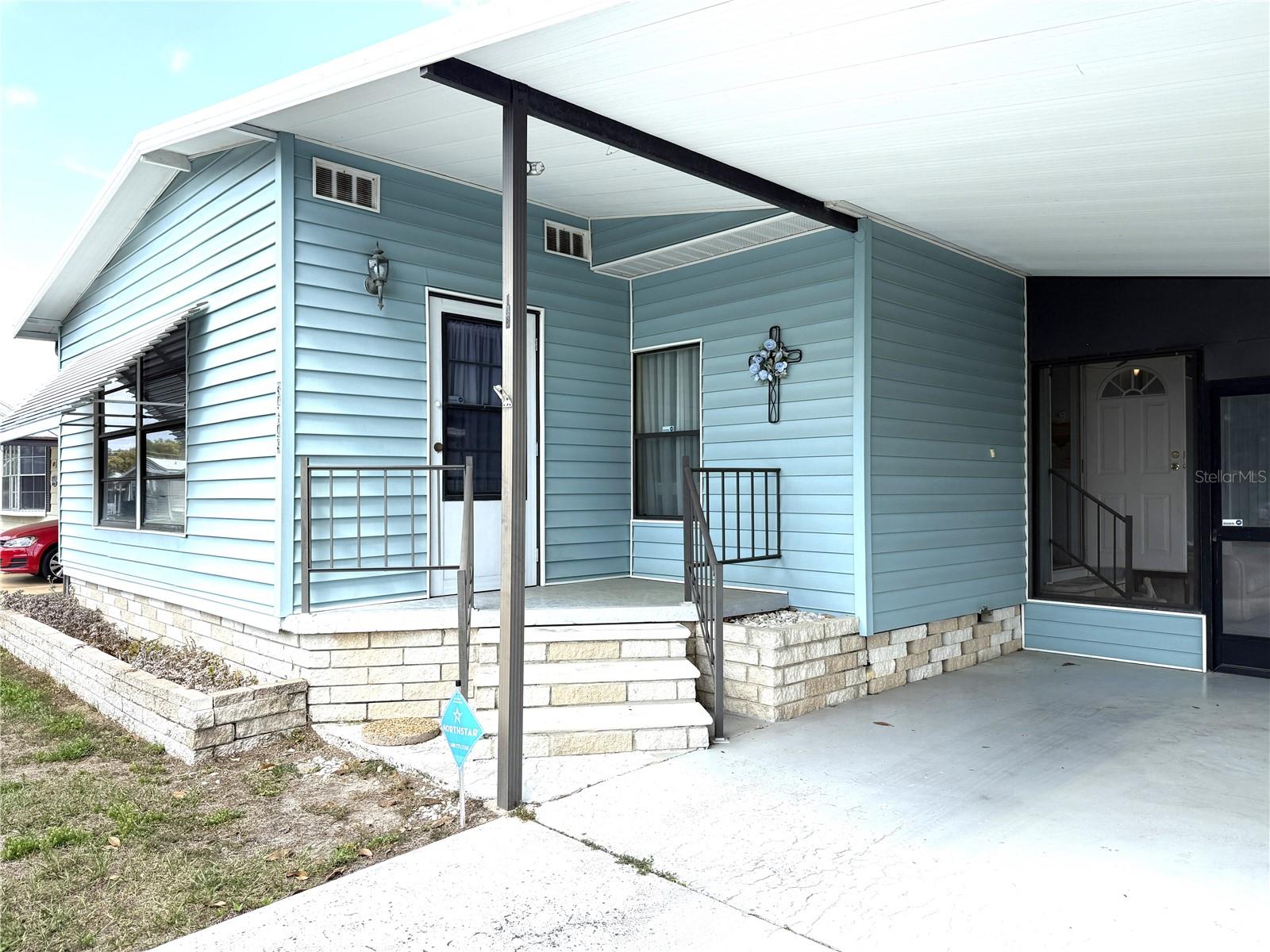 Image 2 of 35 For 34649 Morning Glory Glen