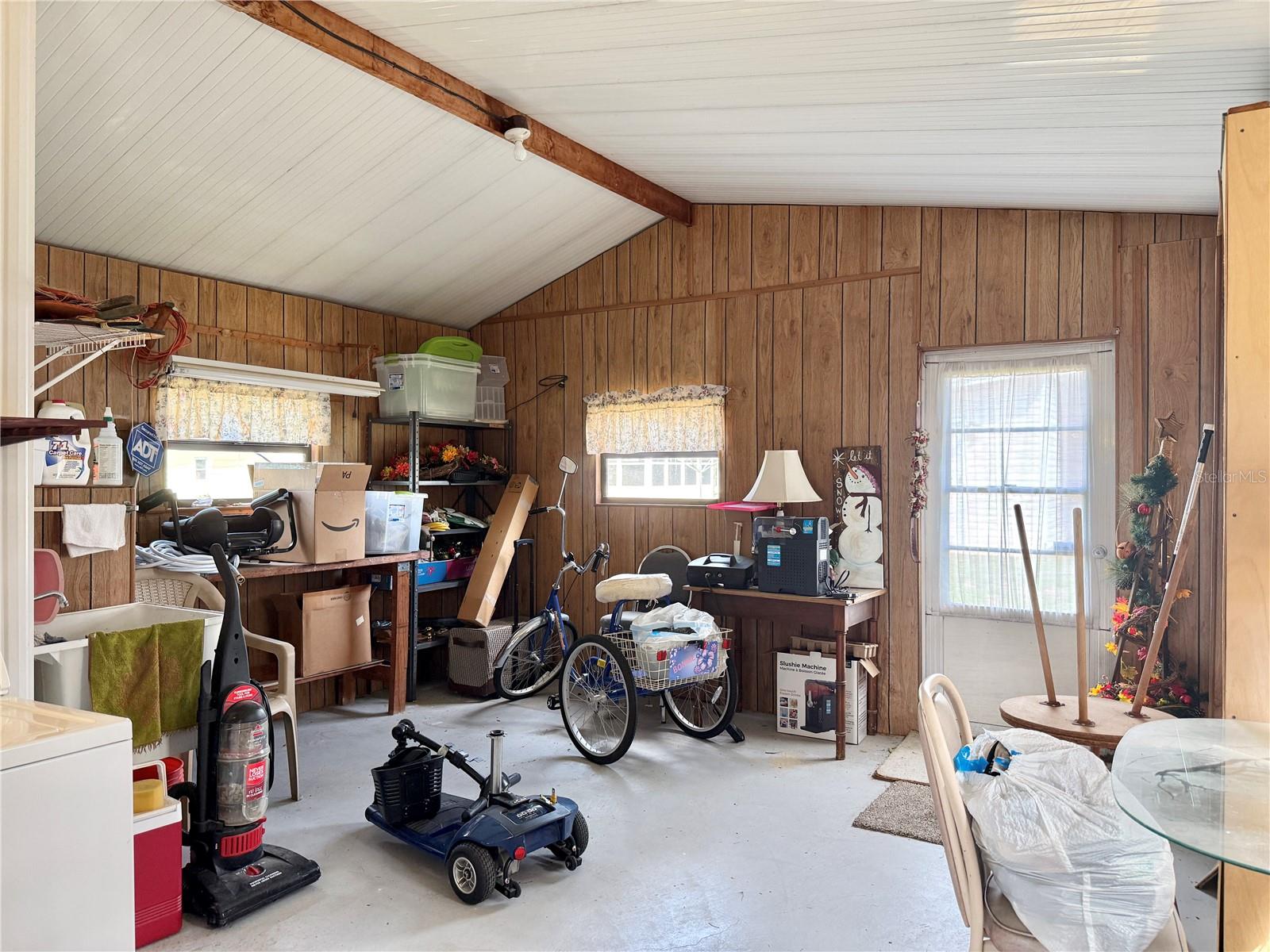 Image 25 of 35 For 34649 Morning Glory Glen