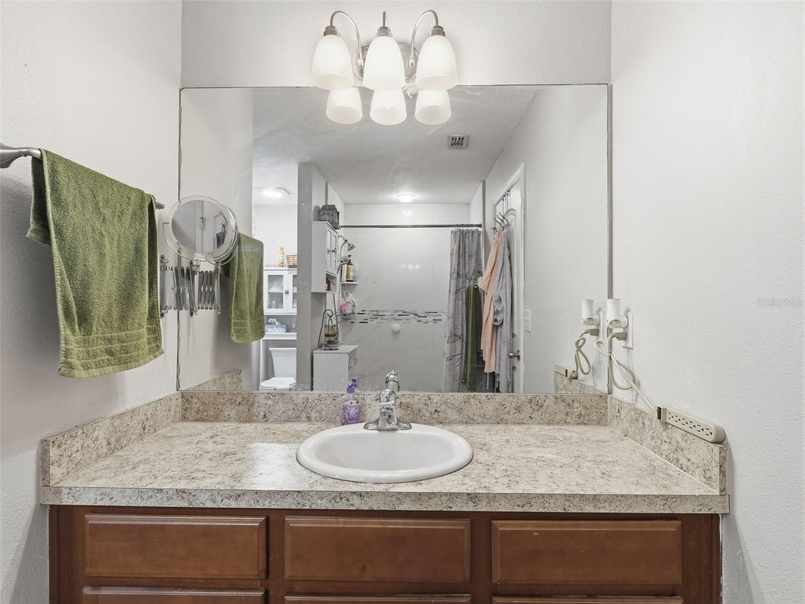 Image 12 of 31 For 14407 Alistar Manor Drive