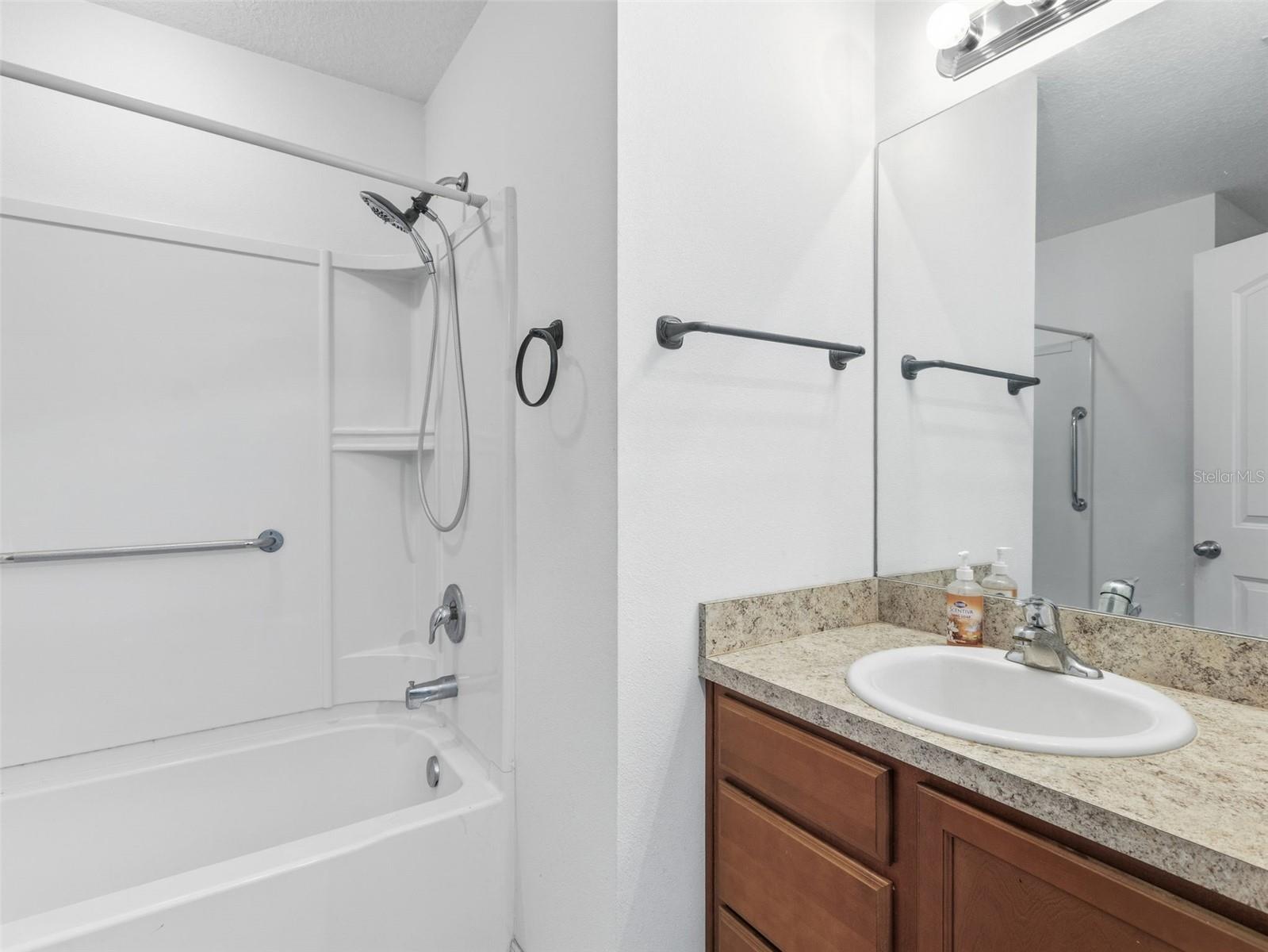 Image 18 of 31 For 14407 Alistar Manor Drive