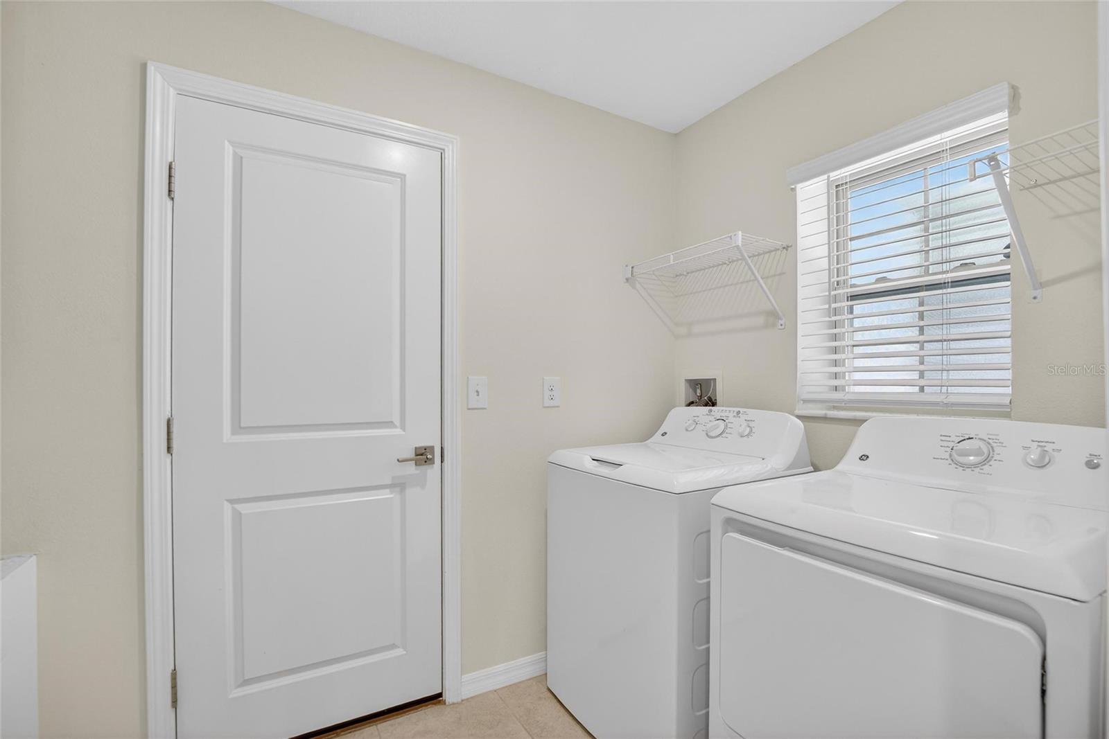 Image 12 of 45 For 11936 Miracle Mile Drive