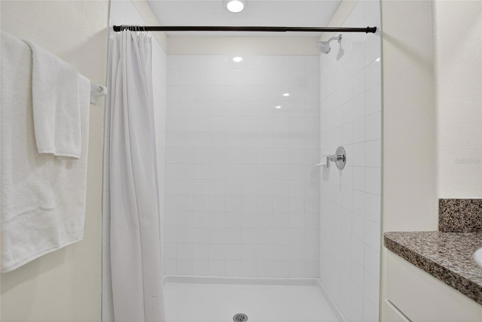 Image 19 of 45 For 11936 Miracle Mile Drive