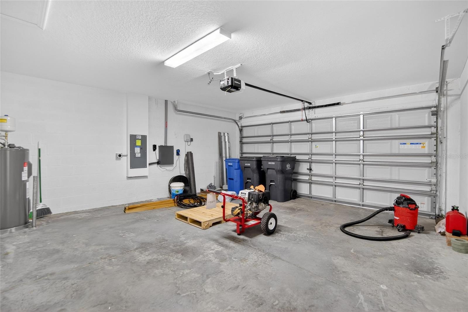 Image 35 of 45 For 11936 Miracle Mile Drive