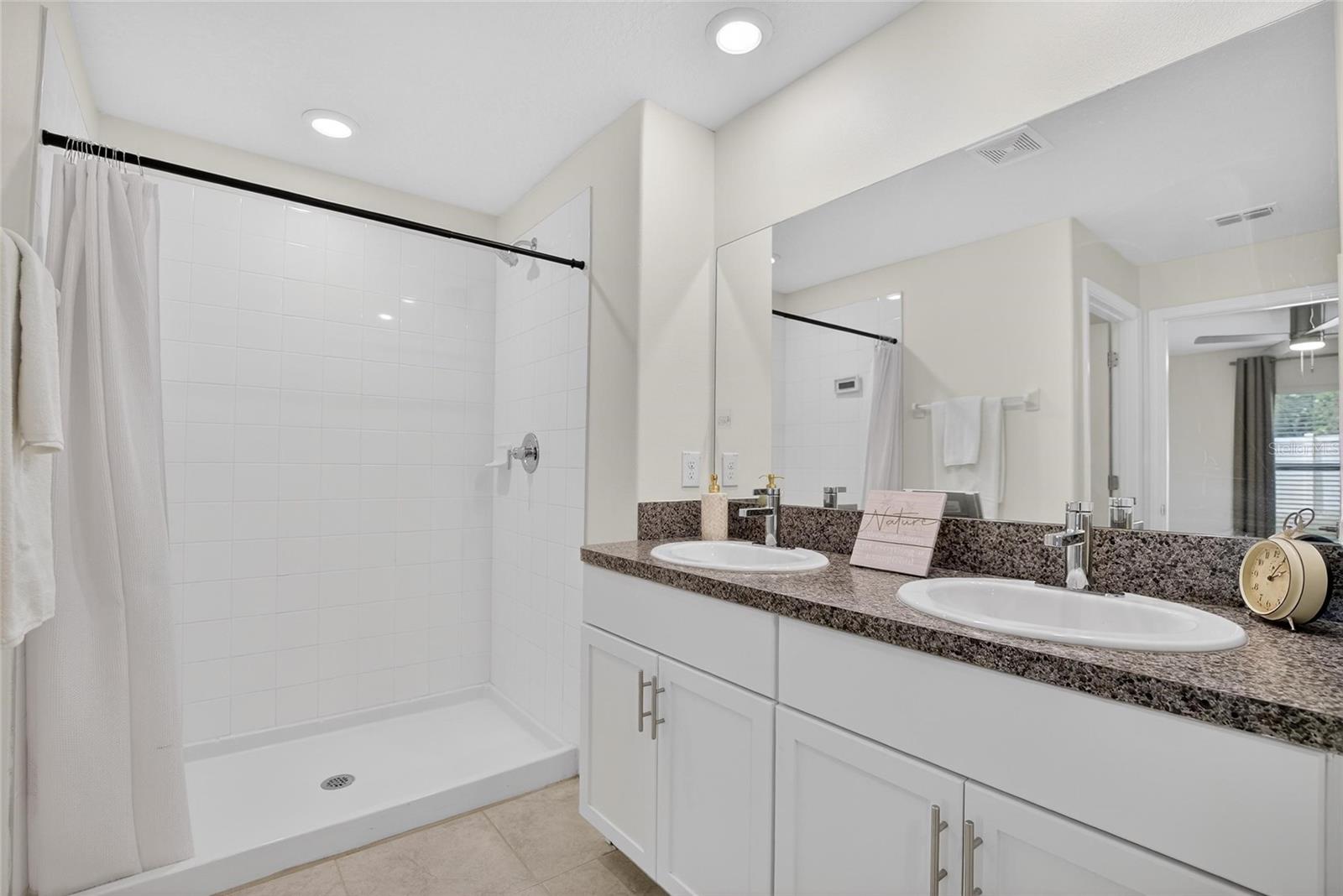 Image 6 of 45 For 11936 Miracle Mile Drive