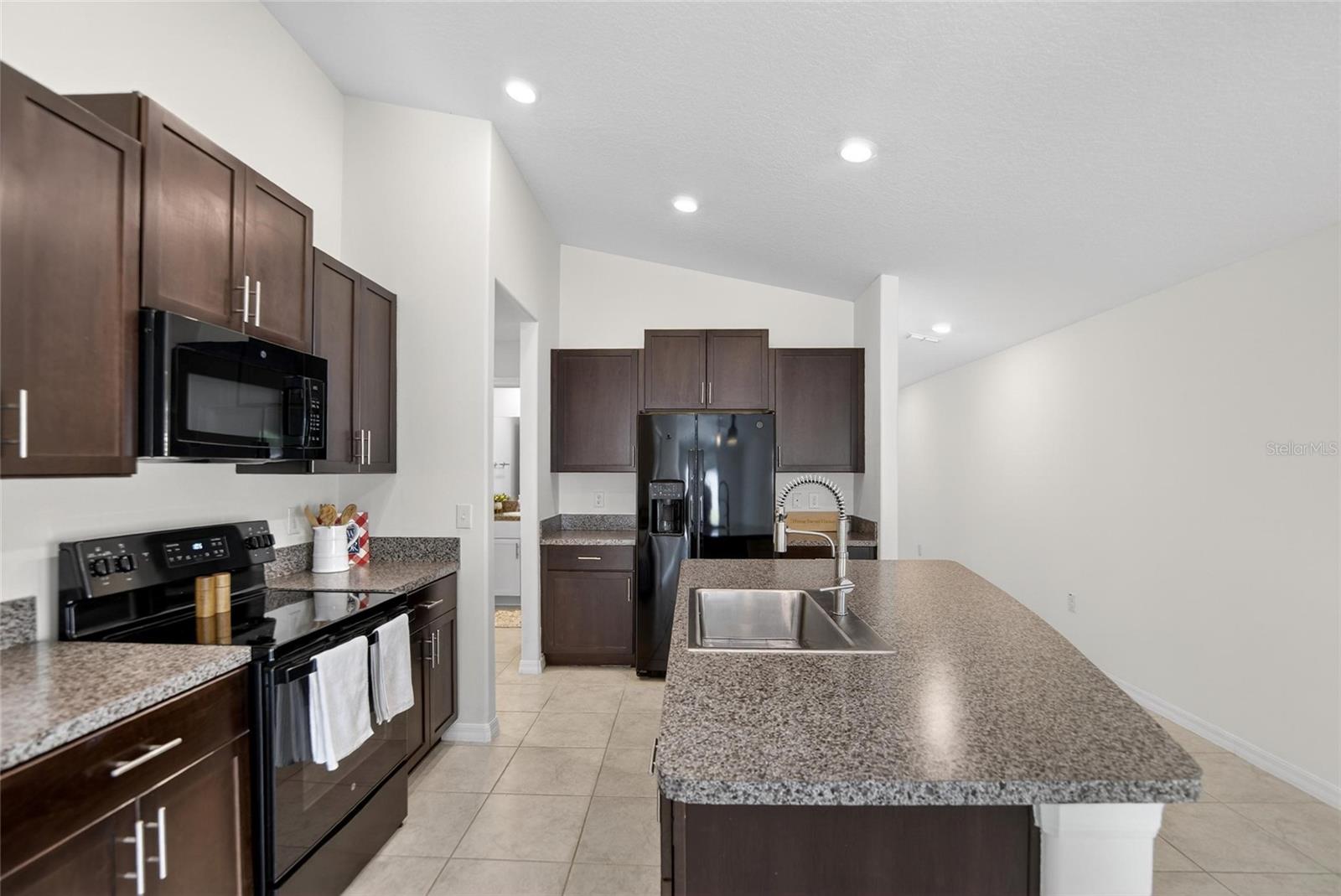 Image 7 of 45 For 11936 Miracle Mile Drive