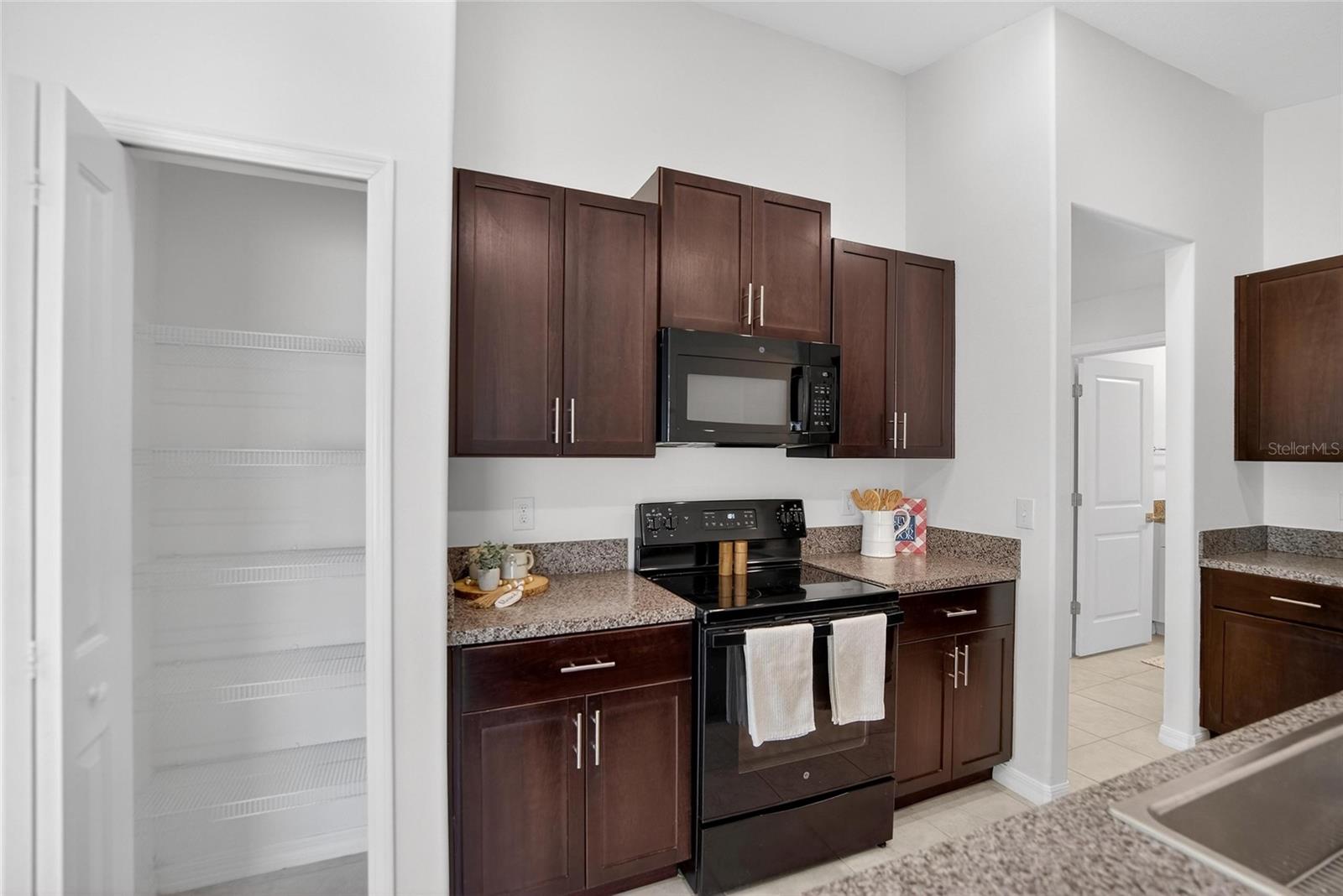 Image 9 of 45 For 11936 Miracle Mile Drive