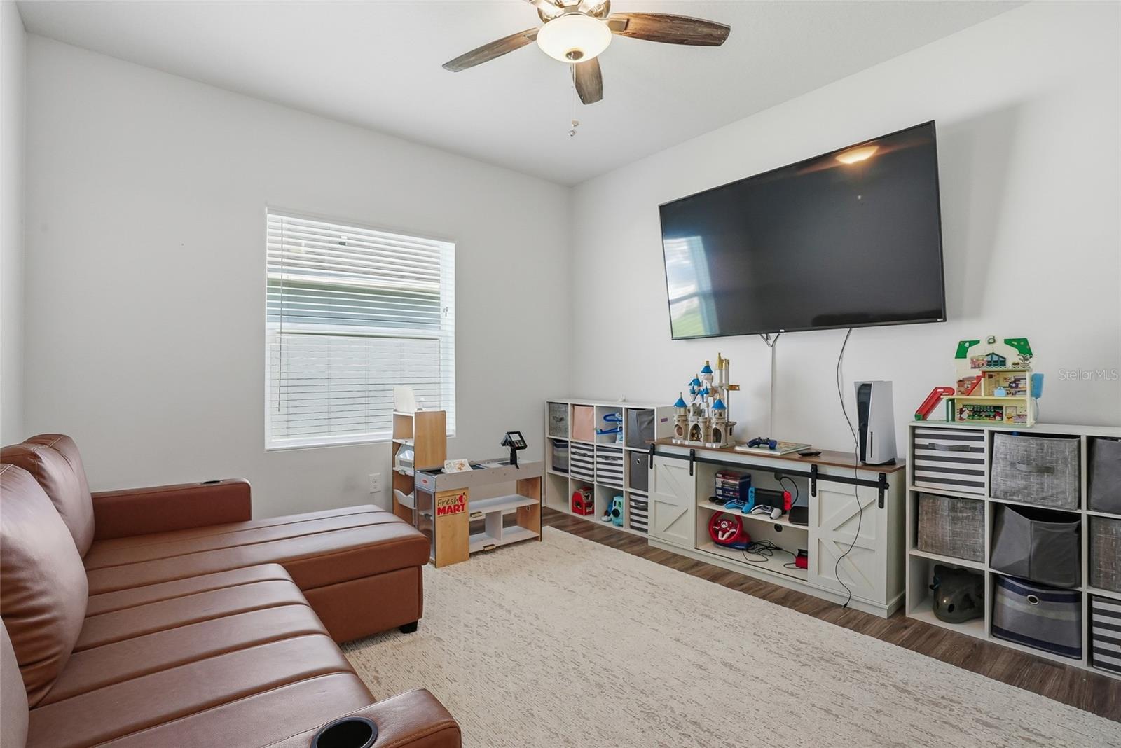 Image 11 of 60 For 5515 Gavella Cove