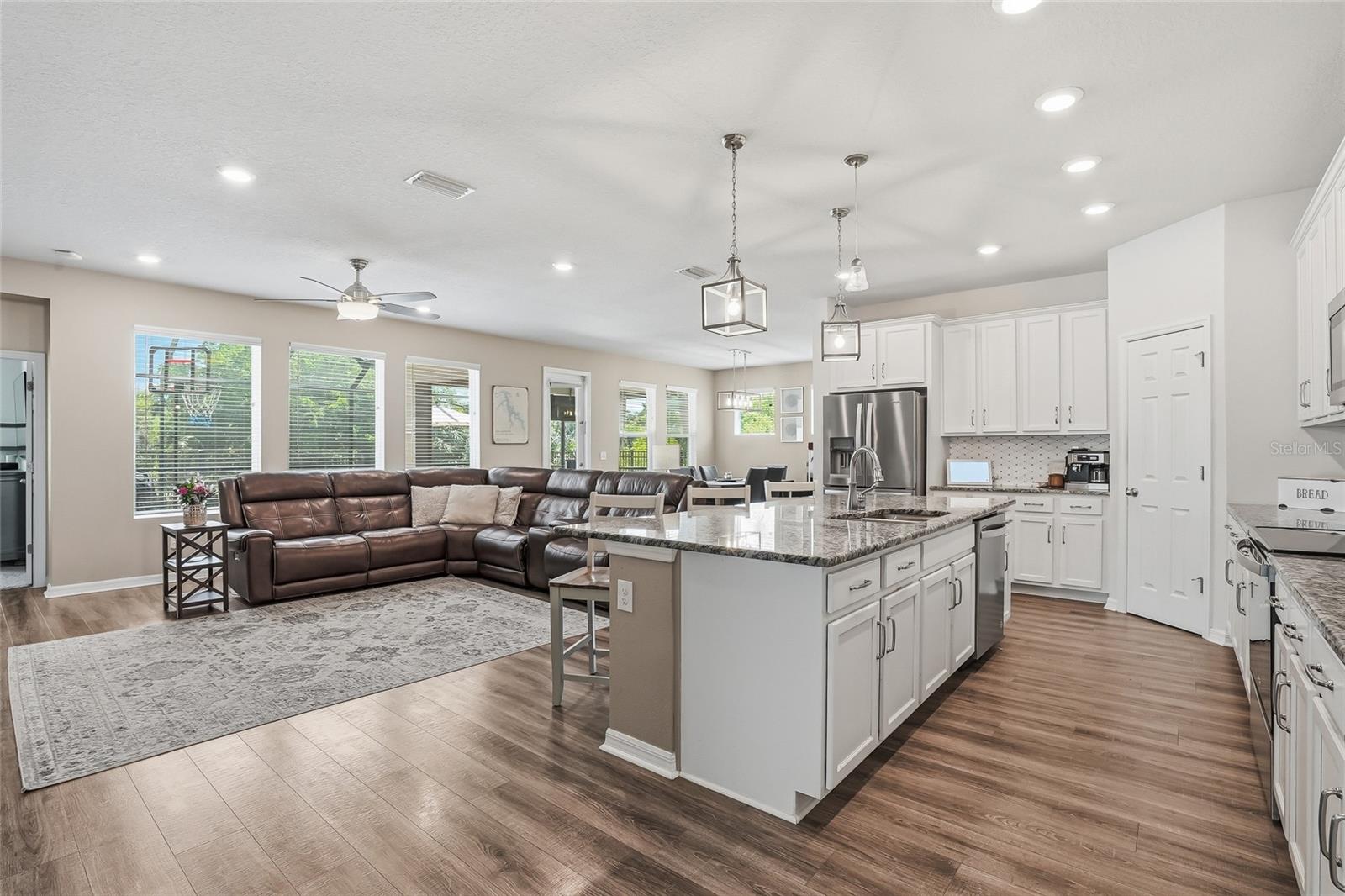 Image 27 of 60 For 5515 Gavella Cove