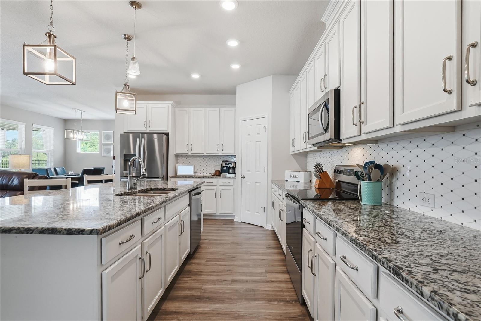 Image 29 of 60 For 5515 Gavella Cove