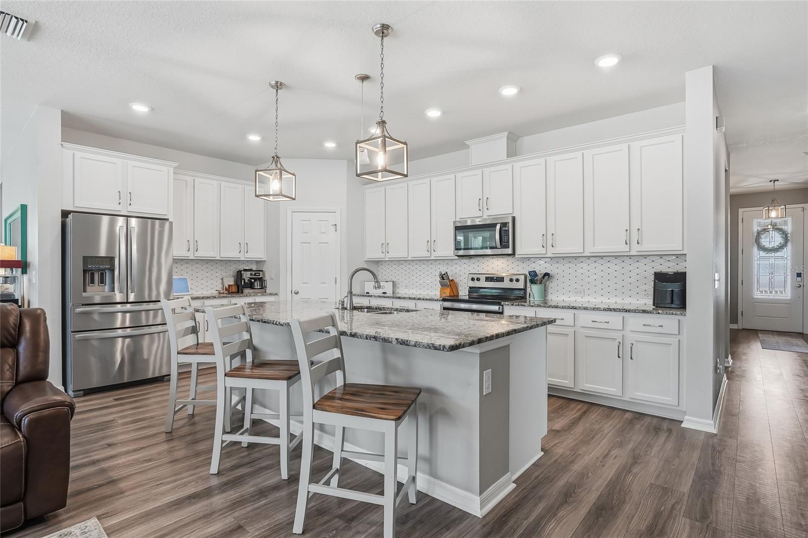 Image 4 of 60 For 5515 Gavella Cove