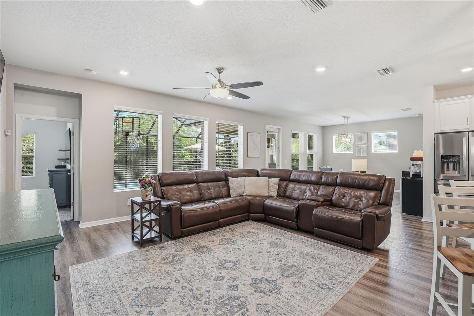 Image 7 of 60 For 5515 Gavella Cove