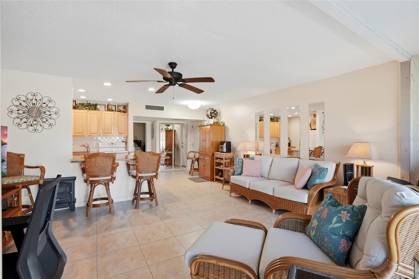 Image 13 of 30 For 12300 Vonn Road 8202