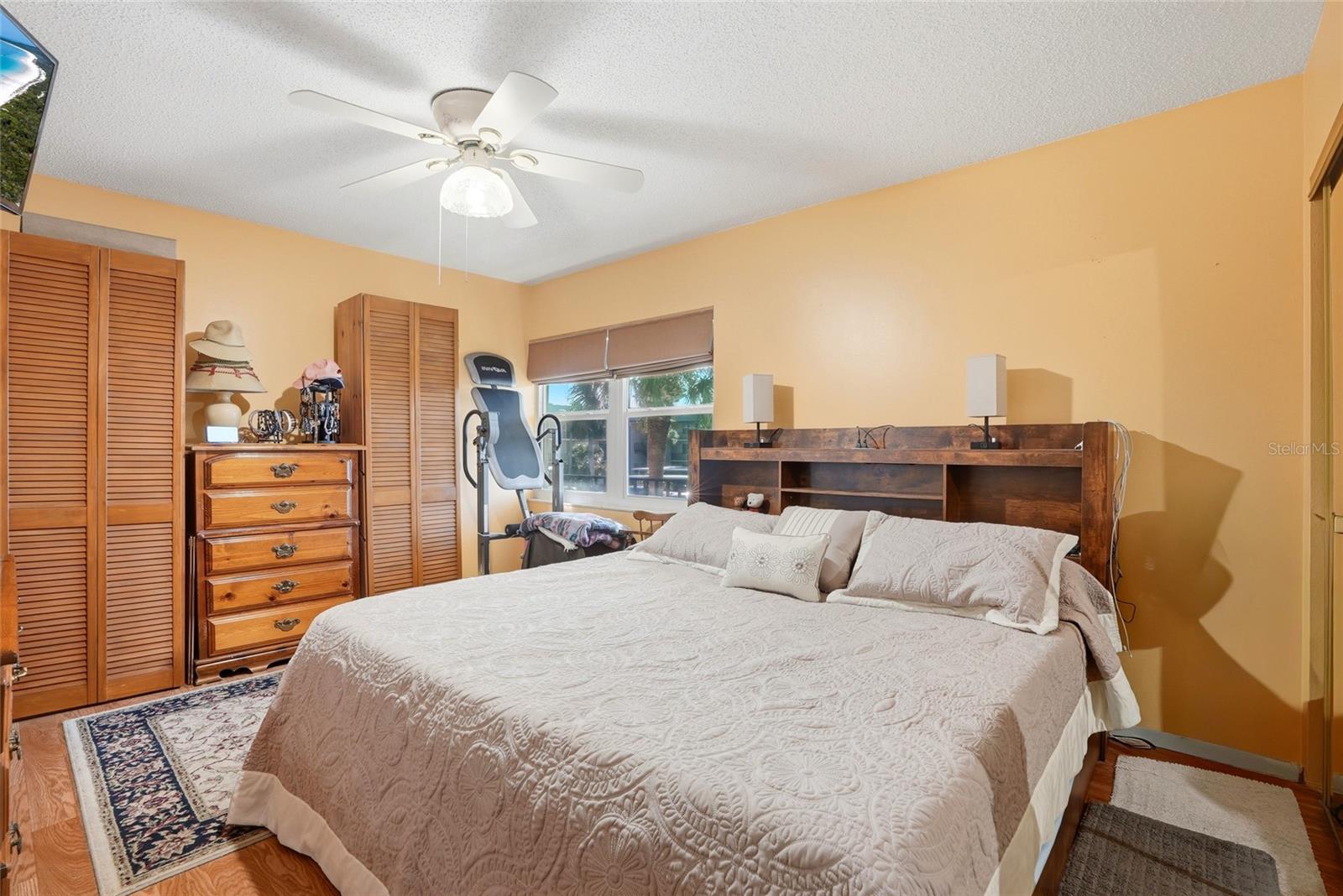 Image 15 of 30 For 12300 Vonn Road 8202