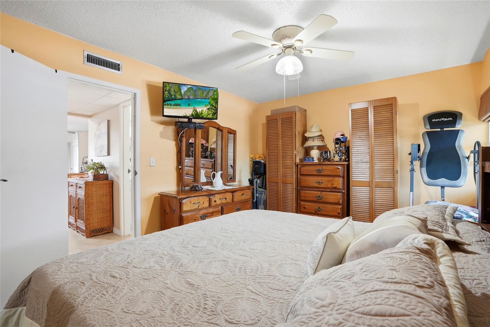 Image 16 of 30 For 12300 Vonn Road 8202