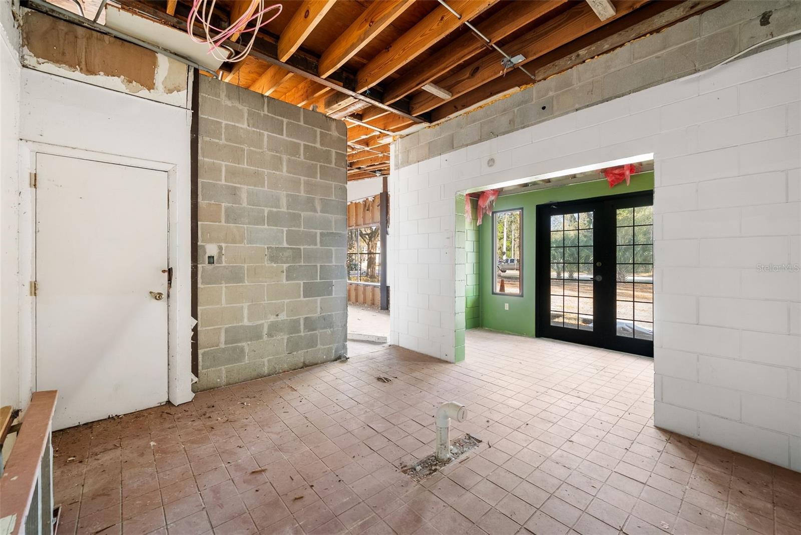 Image 12 of 24 For 519 10th Avenue