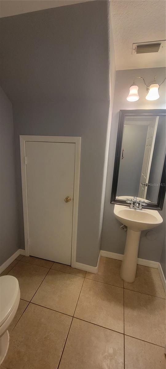 Image 5 of 31 For 10951 Brickside Court