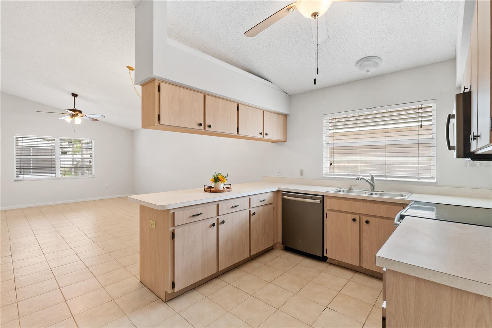 Image 12 of 30 For 4770 Silver Circle