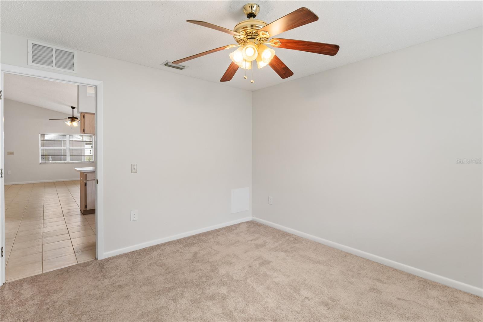 Image 16 of 30 For 4770 Silver Circle