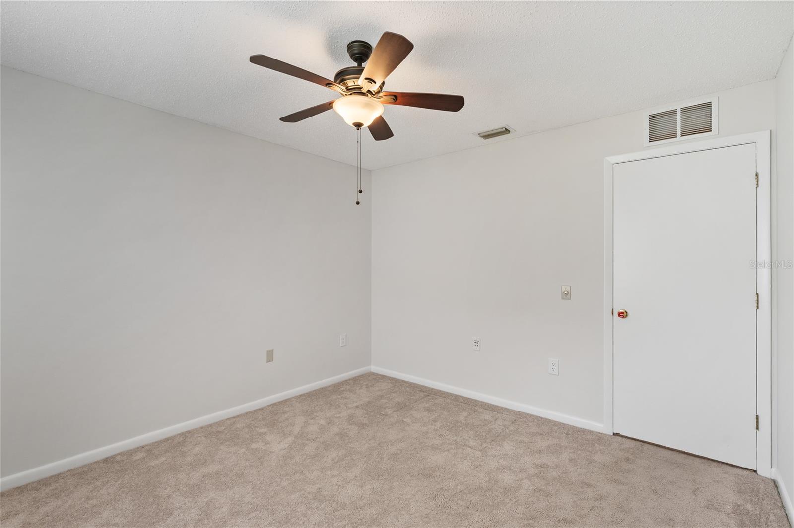 Image 20 of 30 For 4770 Silver Circle