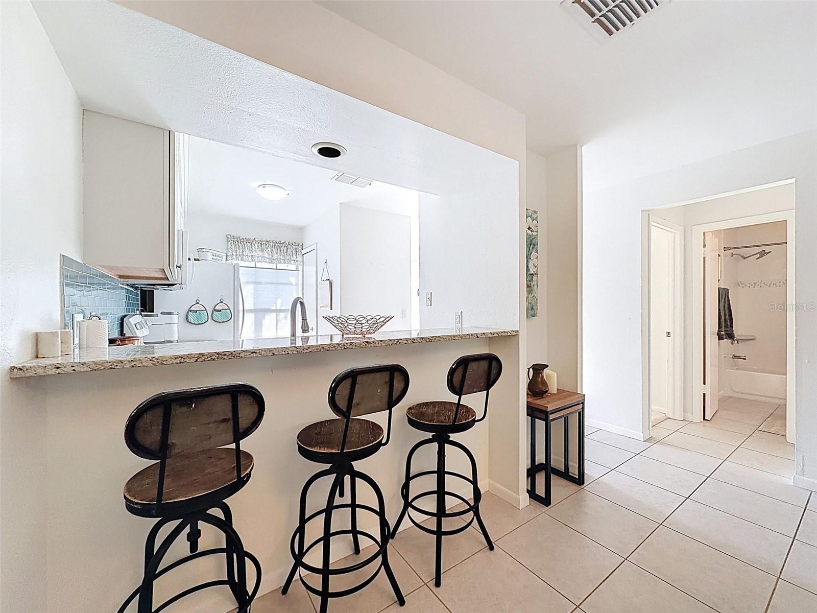 Image 16 of 54 For 4833 Myrtle Oak Drive 12