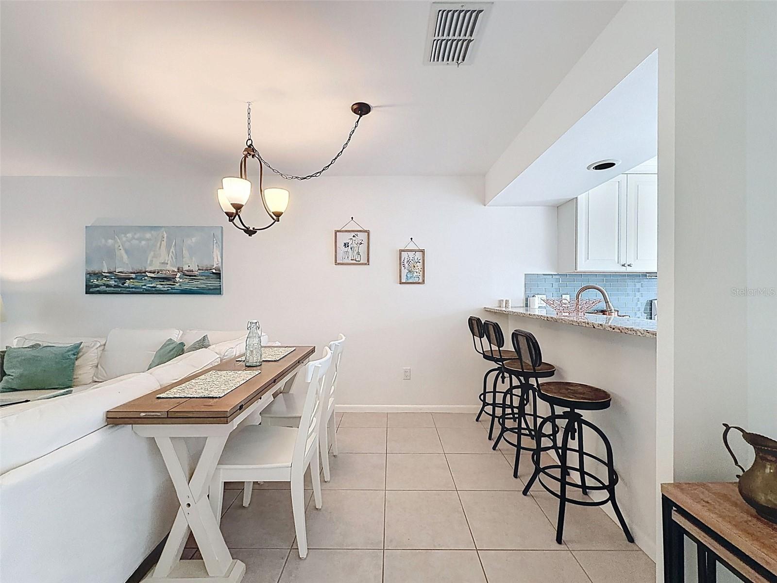 Image 18 of 54 For 4833 Myrtle Oak Drive 12