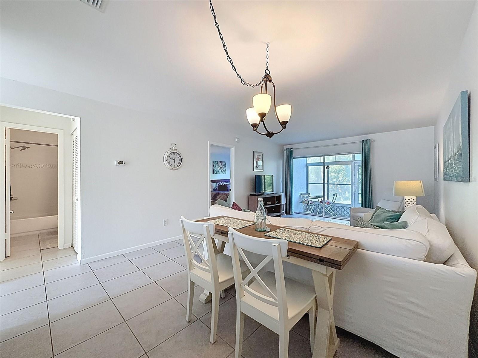 Image 20 of 54 For 4833 Myrtle Oak Drive 12