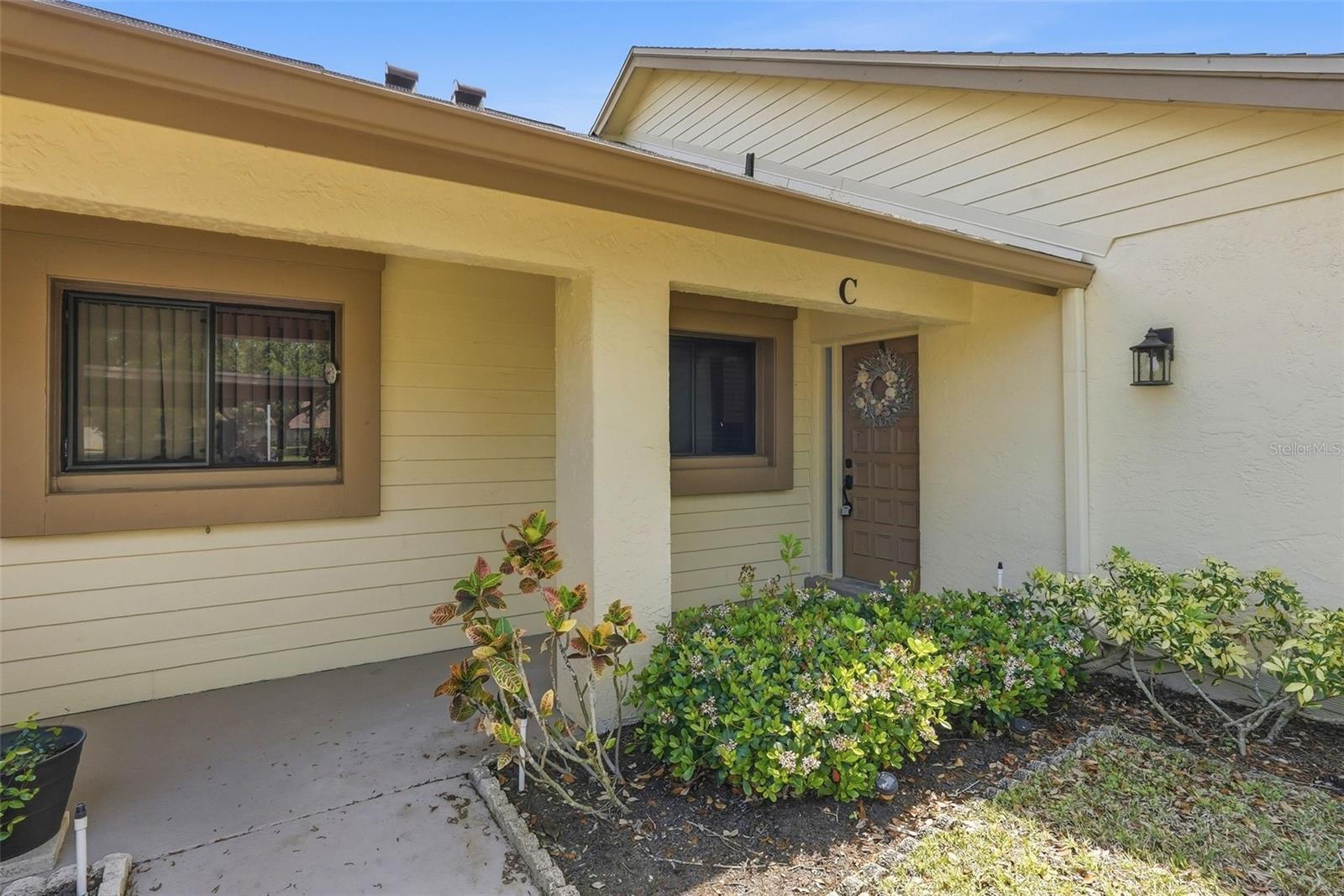 Image 2 of 39 For 2549 Oakleaf Lane 36c