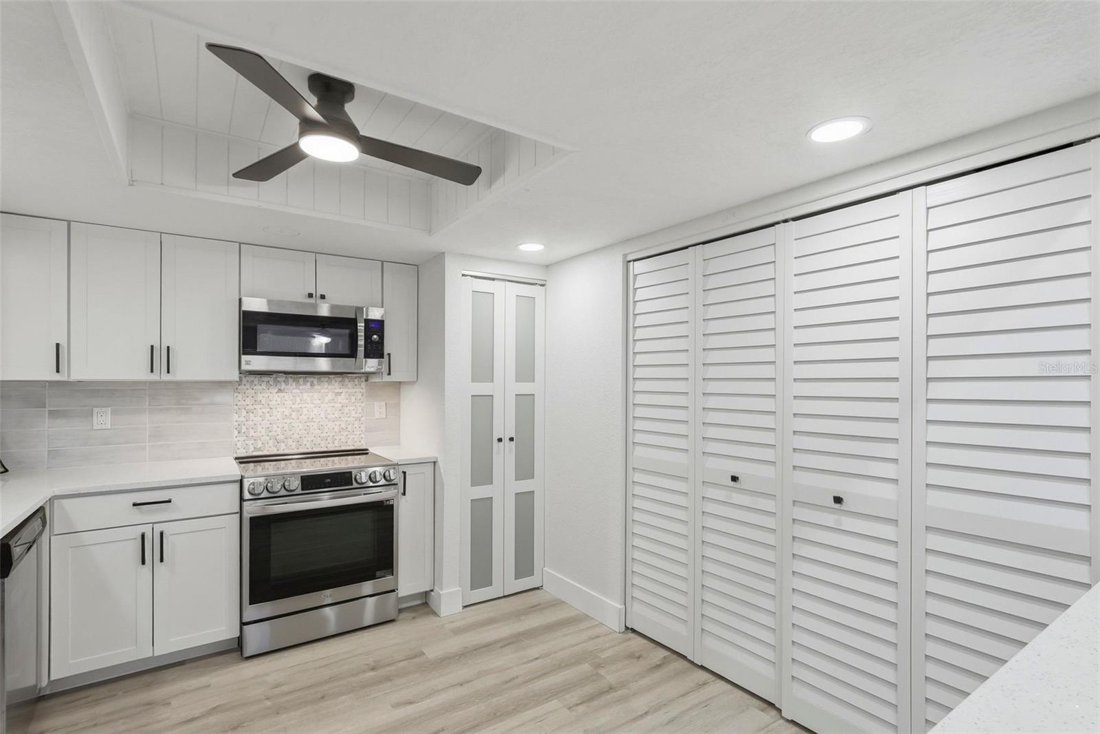 Image 7 of 39 For 2549 Oakleaf Lane 36c