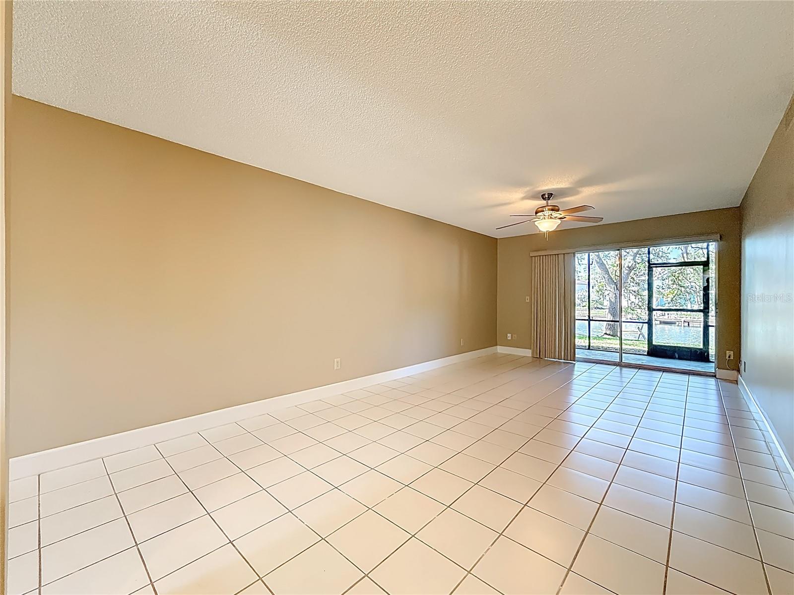 Image 12 of 36 For 6301 Newtown Circle 1a2