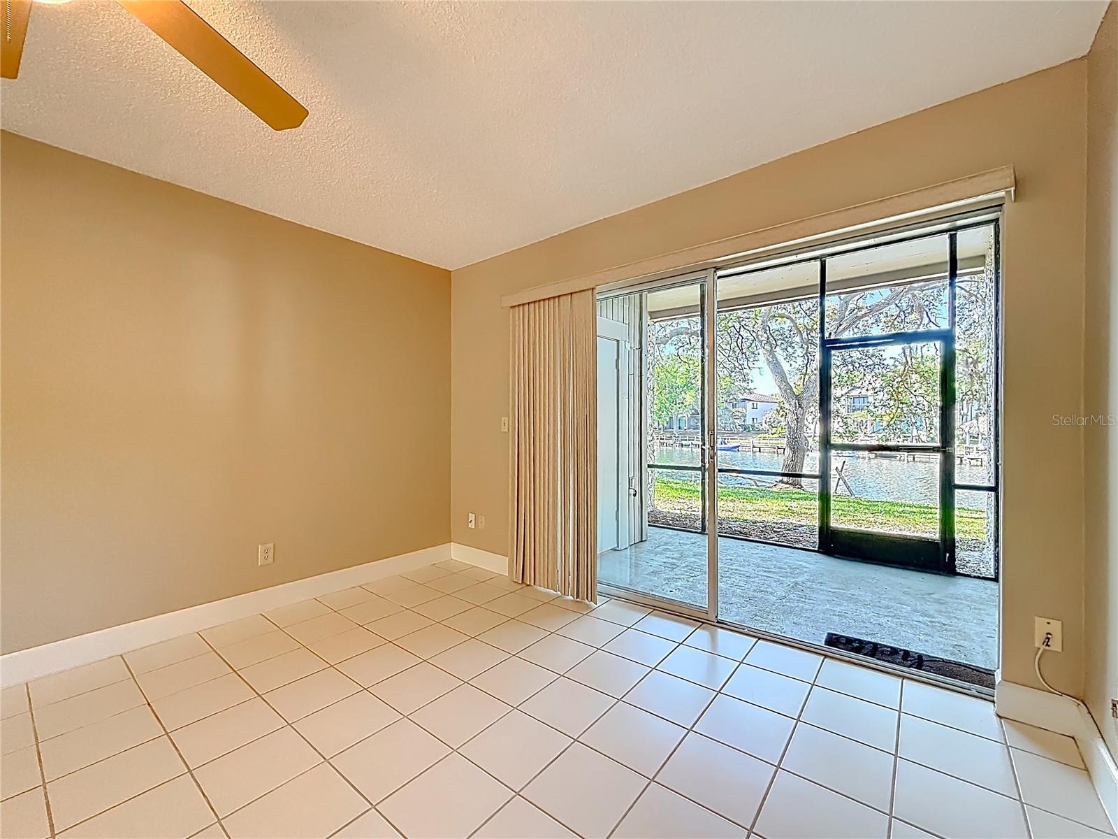 Image 14 of 36 For 6301 Newtown Circle 1a2