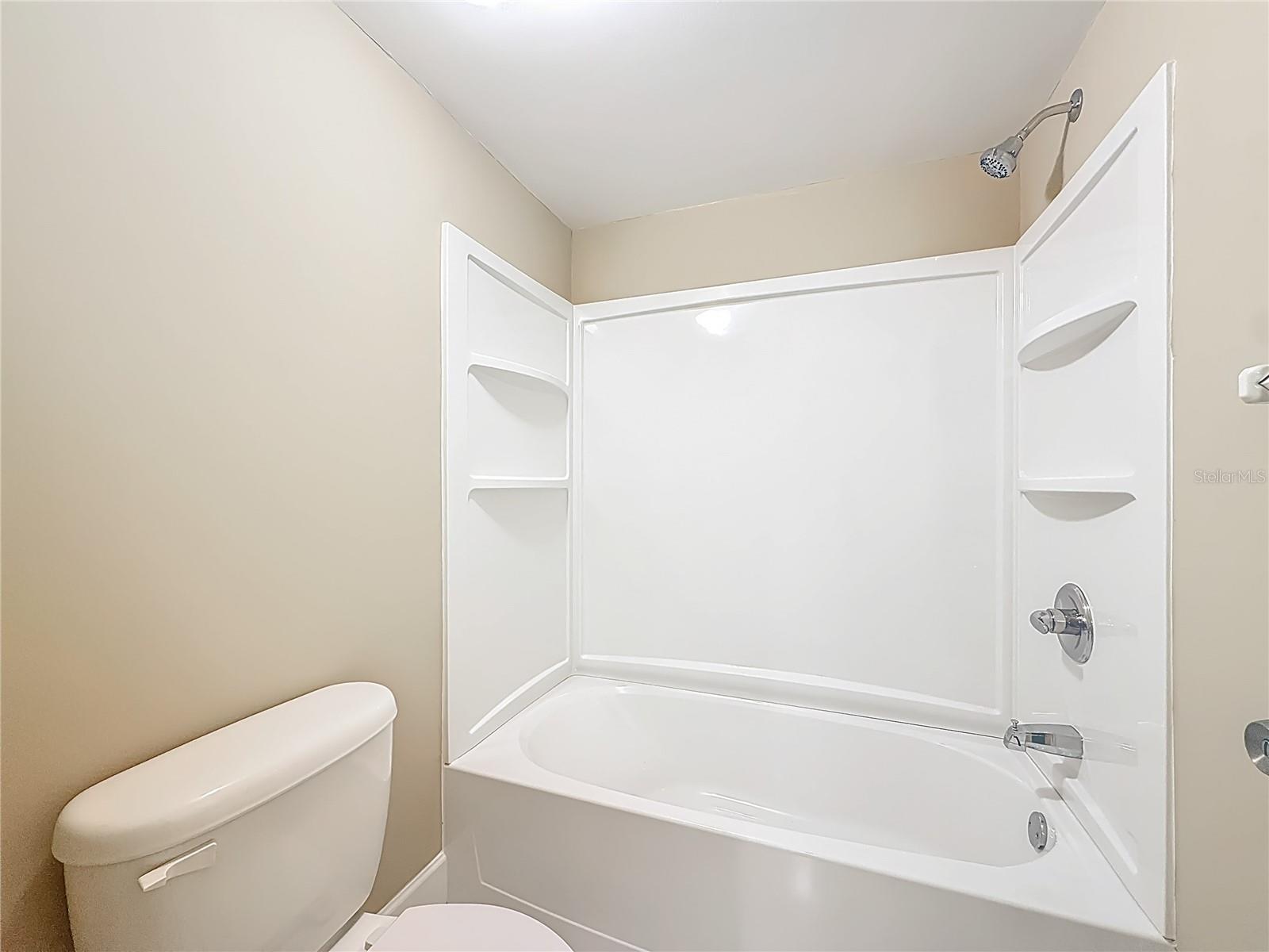 Image 22 of 36 For 6301 Newtown Circle 1a2