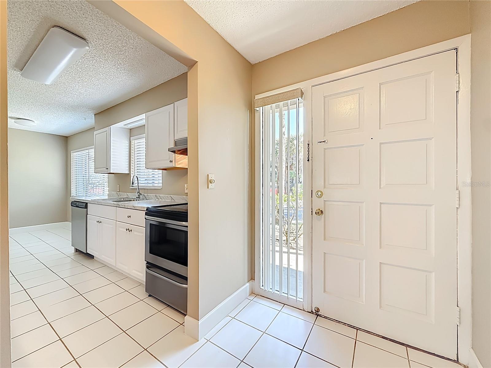 Image 4 of 36 For 6301 Newtown Circle 1a2