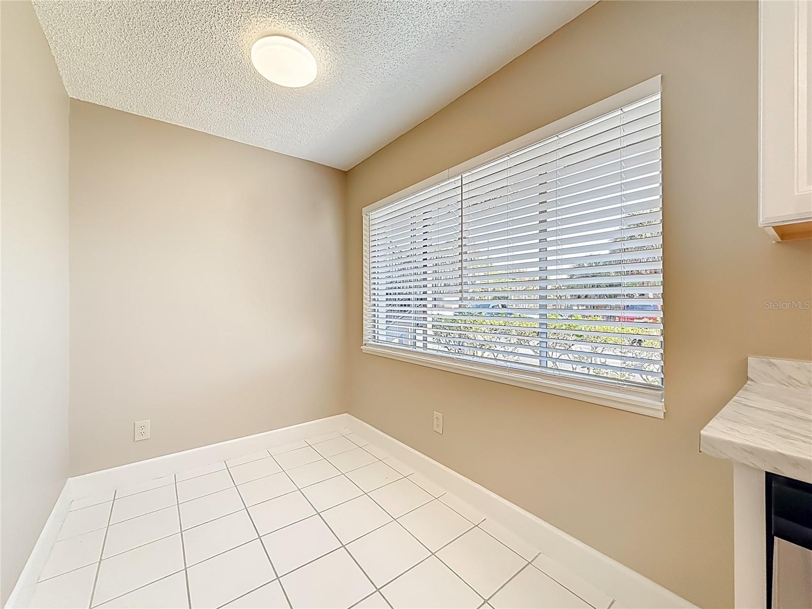 Image 9 of 36 For 6301 Newtown Circle 1a2