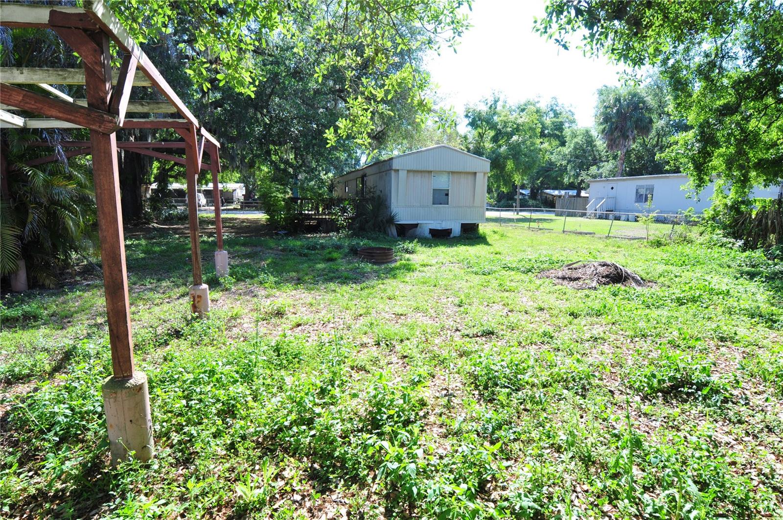 Image 10 of 27 For 10409 Alafia Street