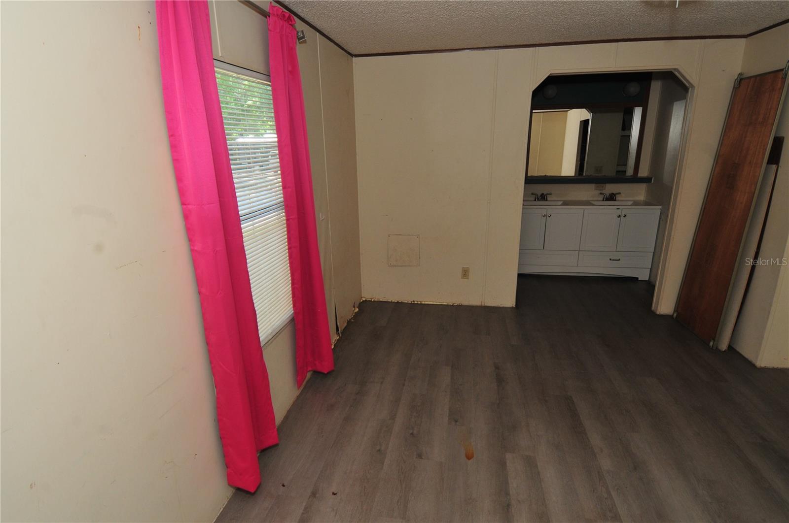 Image 22 of 27 For 10409 Alafia Street