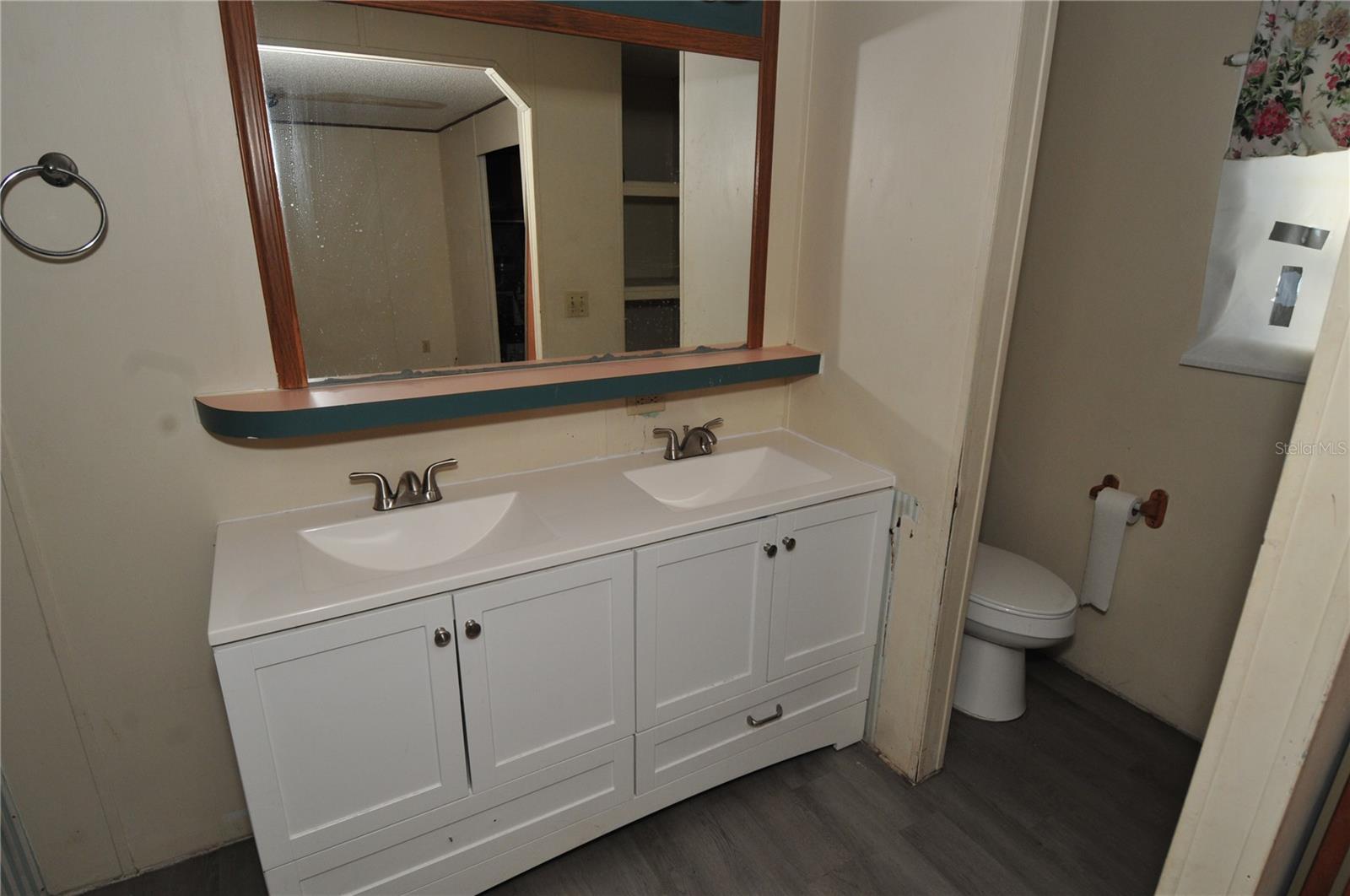 Image 24 of 27 For 10409 Alafia Street