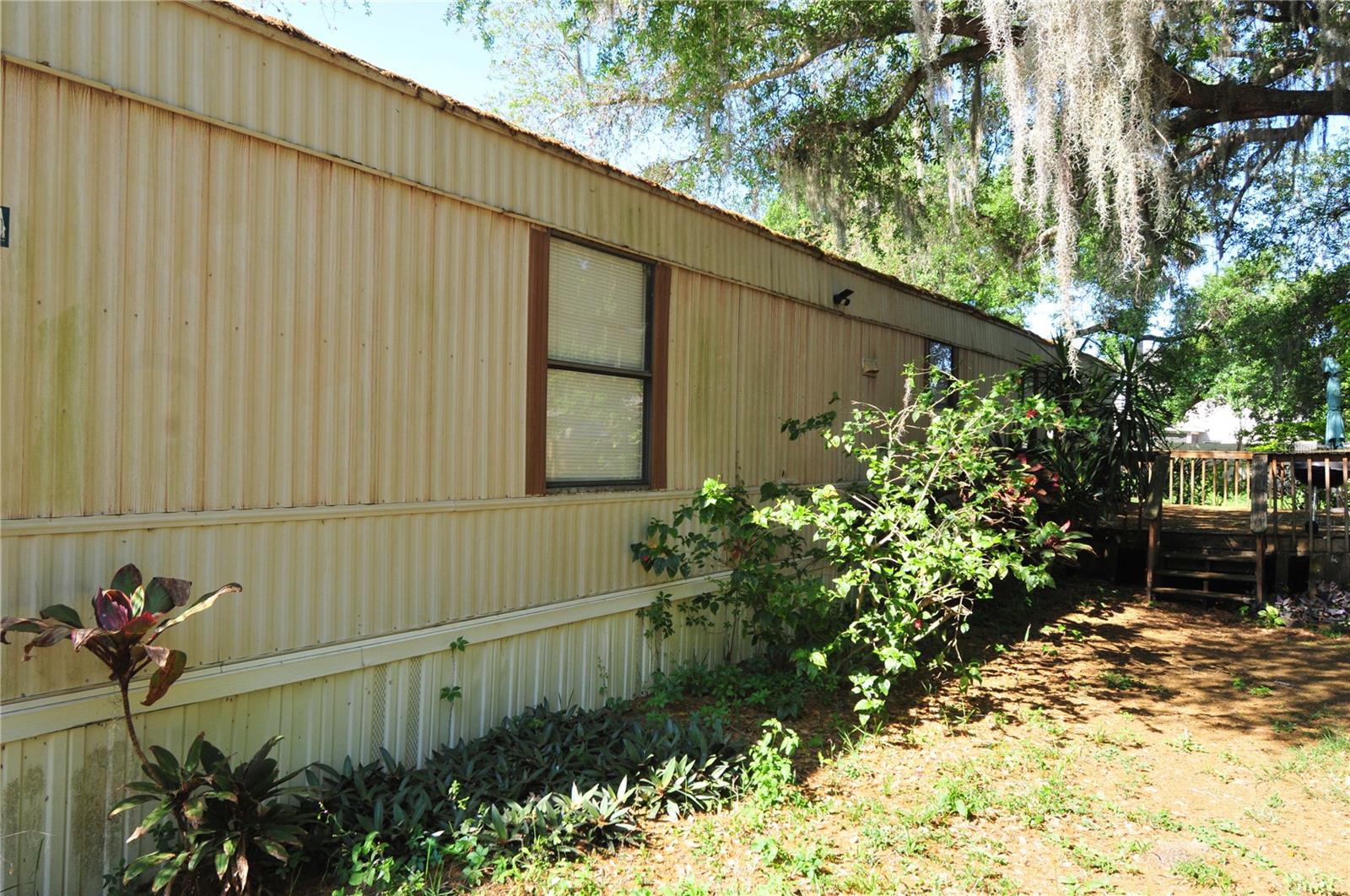 Image 3 of 27 For 10409 Alafia Street