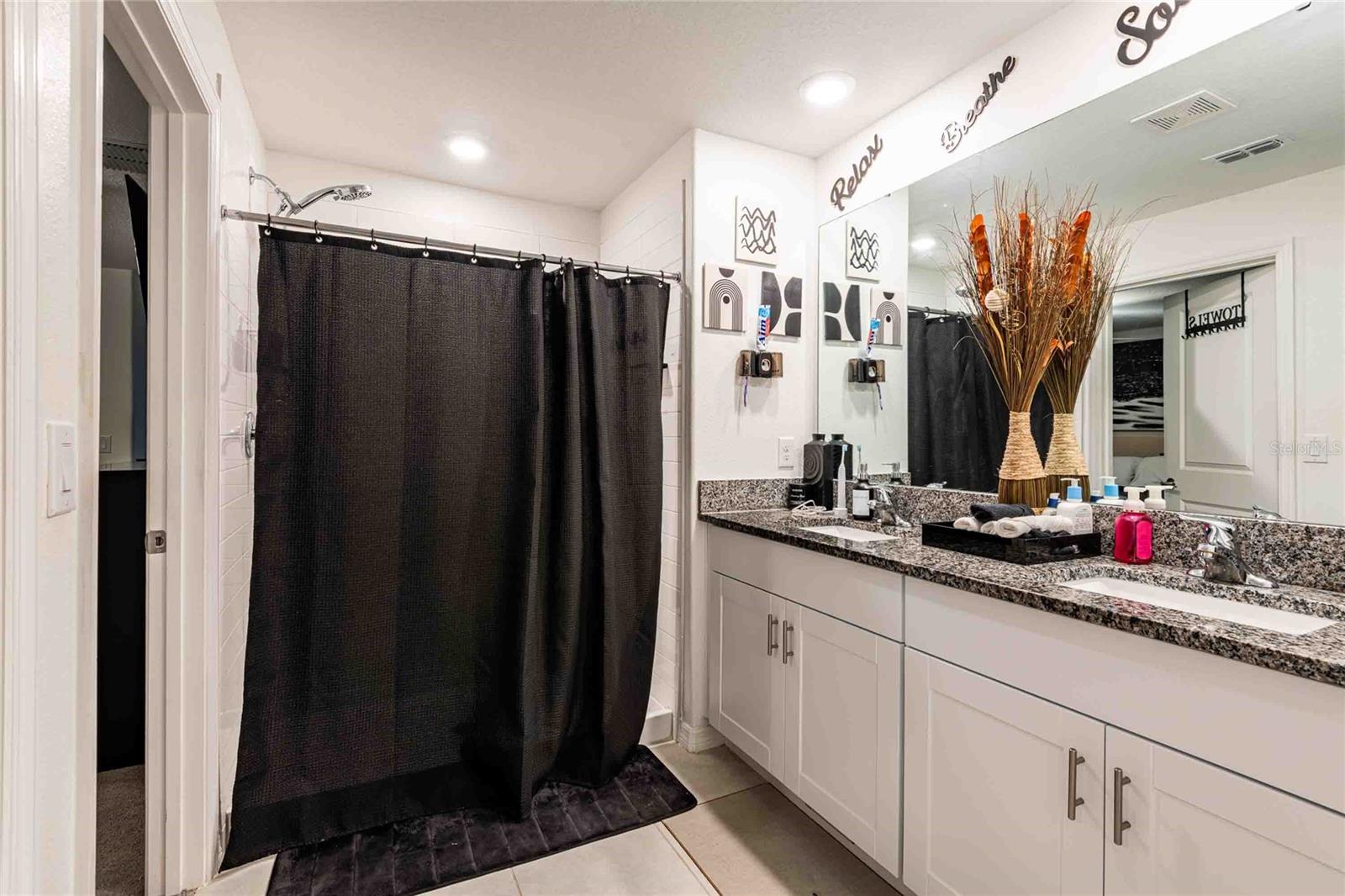 Image 14 of 34 For 1658 Red Loop