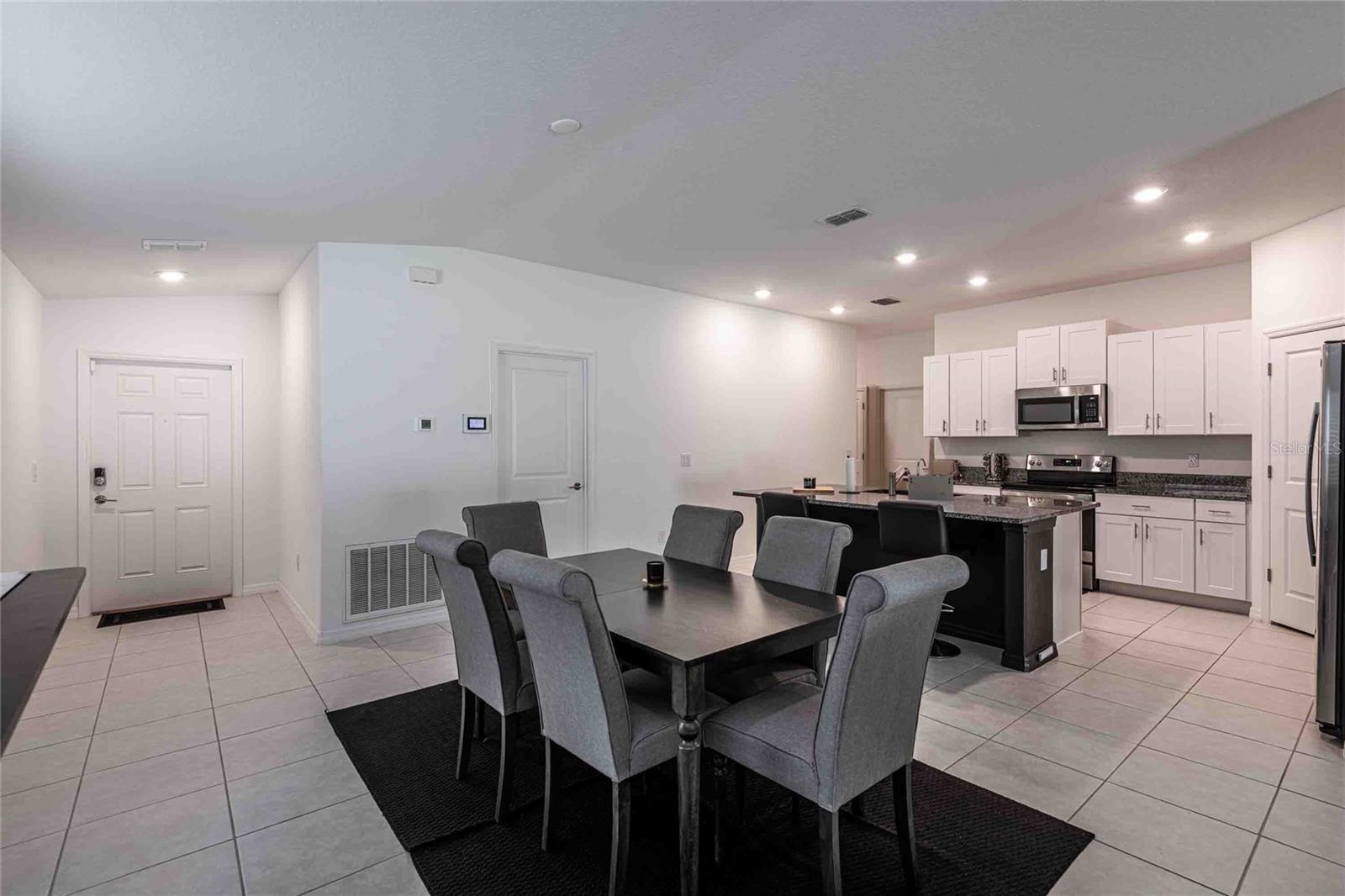 Image 20 of 34 For 1658 Red Loop