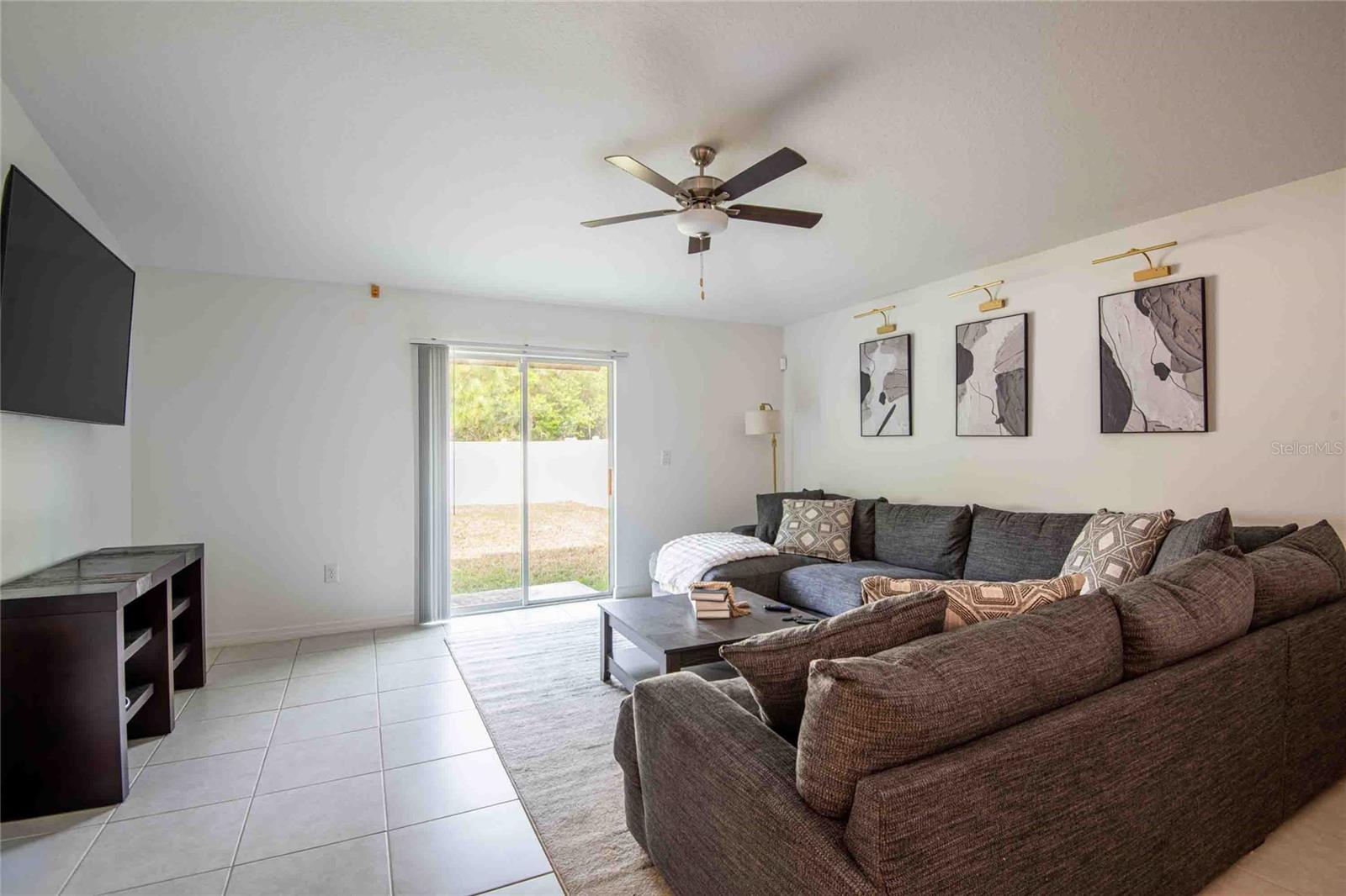 Image 22 of 34 For 1658 Red Loop