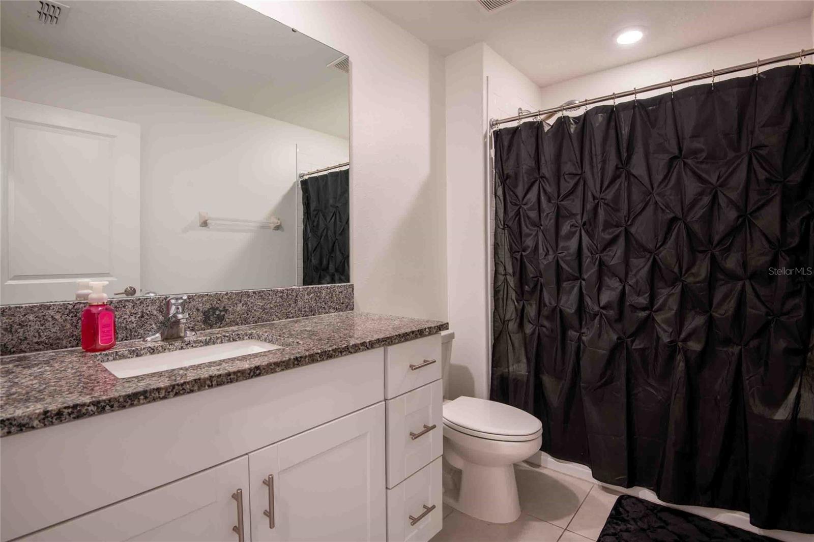 Image 28 of 34 For 1658 Red Loop